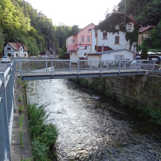 Lávka přes Kamenici u kostela v Hřensku