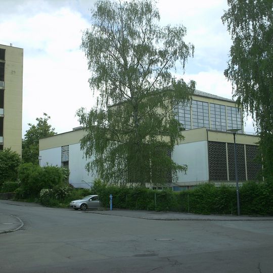 Pfarrzentrum mit Nebengebäuden