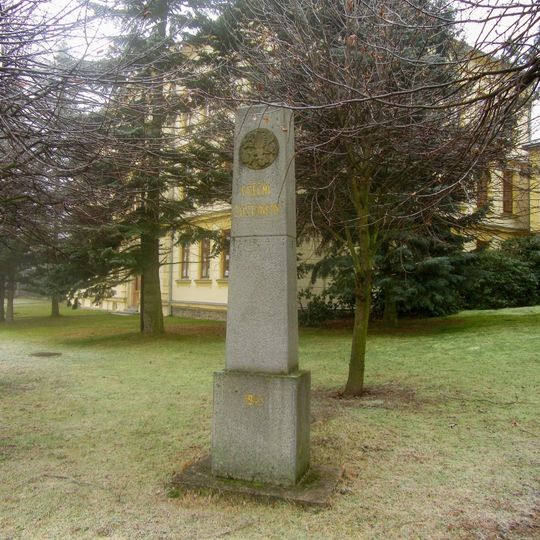 Pomník ve Velkých Losinách na ulici Osvobození