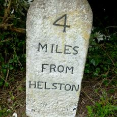 Milestone, Gwealeath Cottages