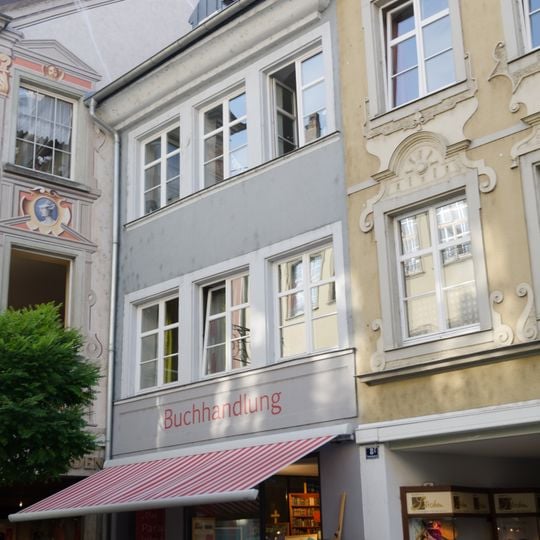 Wohn- und Geschäftshaus