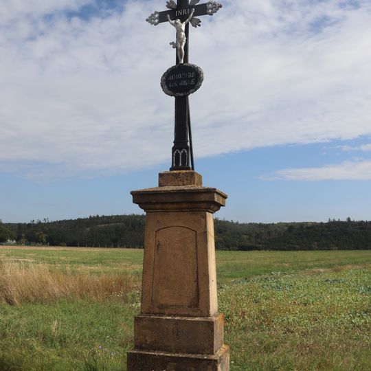 Kříž u silnice 392 v Kuroslepech