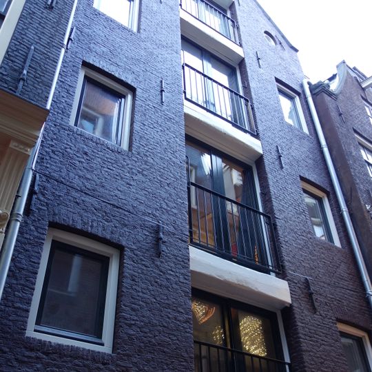 Pakhuis met puntgevel