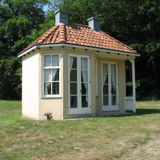 Hoekelum: Kinderhuisje/Rotshuisje