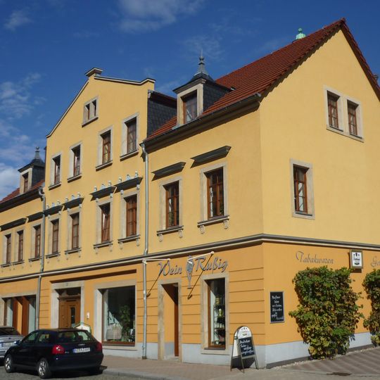 Wohnhaus in offener Bebauung Röderstraße 15
