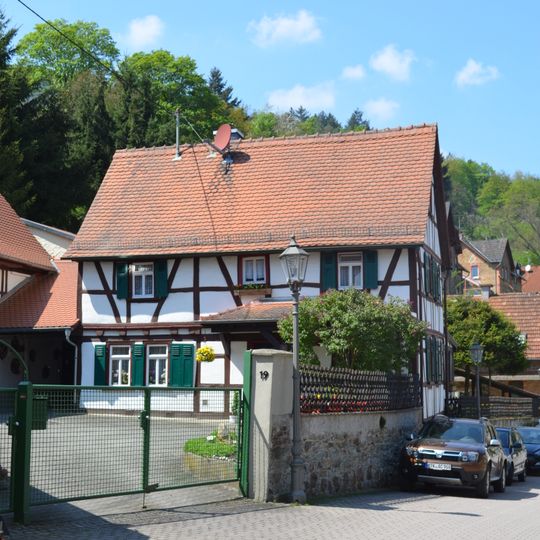 Kirchstraße 19