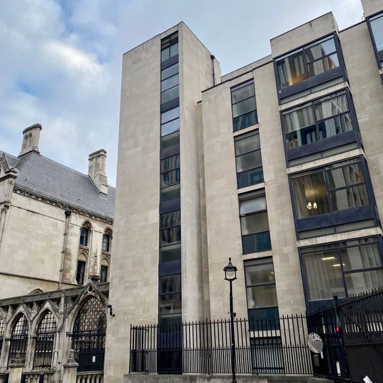 Royal Courts of Justice: Queen's Court Building