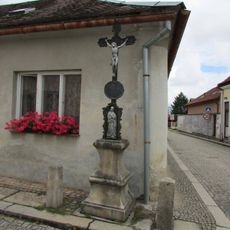 Kříž na rohu Zachariášovy a Luční ulice v Telči