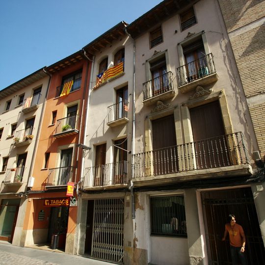 Conjunt d'habitatges al carrer Gurb, 32-36
