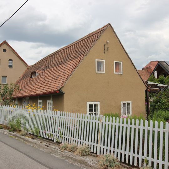 Häuslerhaus Dorfplatz 15