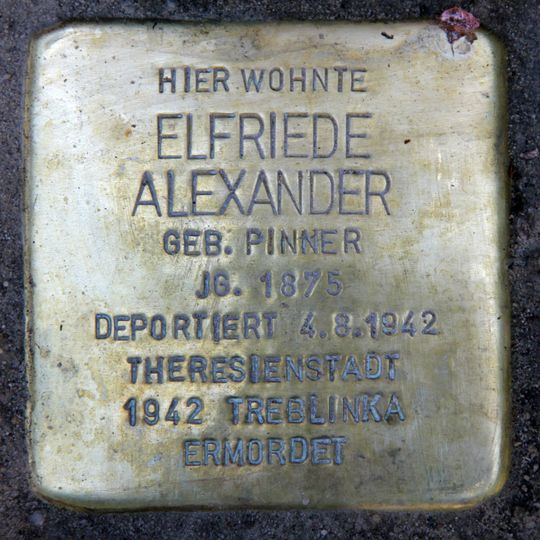 Stolperstein en memoria de Elfriede Alexander