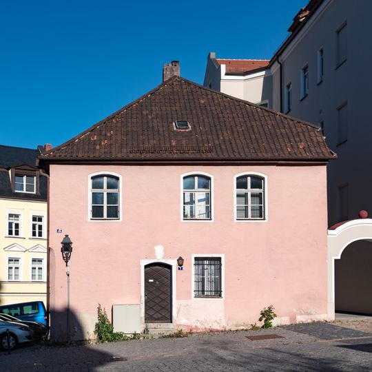 Ehemaliges Schulgebäude