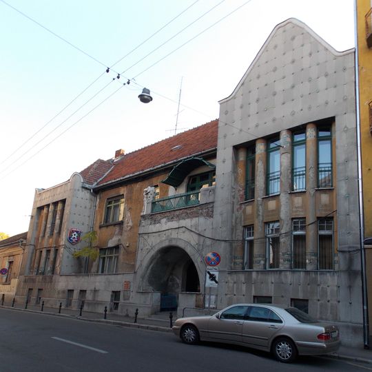 Darvas-La Roche House