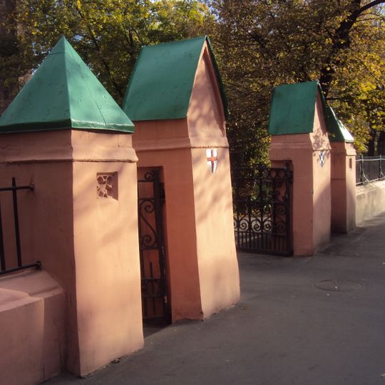 Ограда с воротами