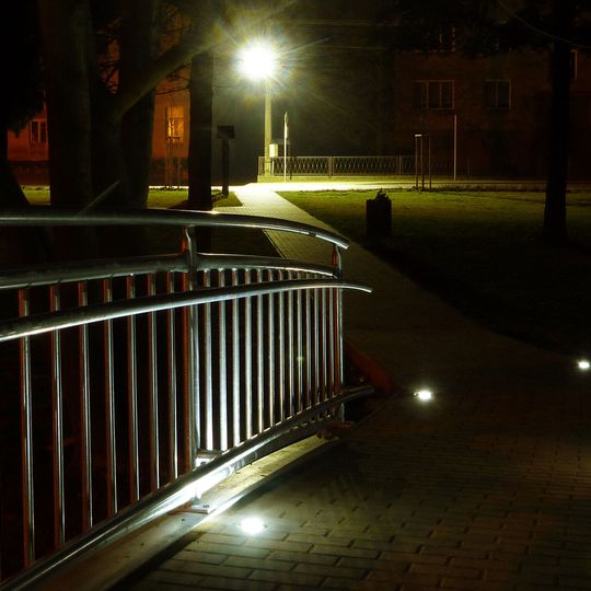 Lávka přes Pštinu v parku v Třebomi