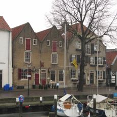 Vingerling 19, Middelharnis