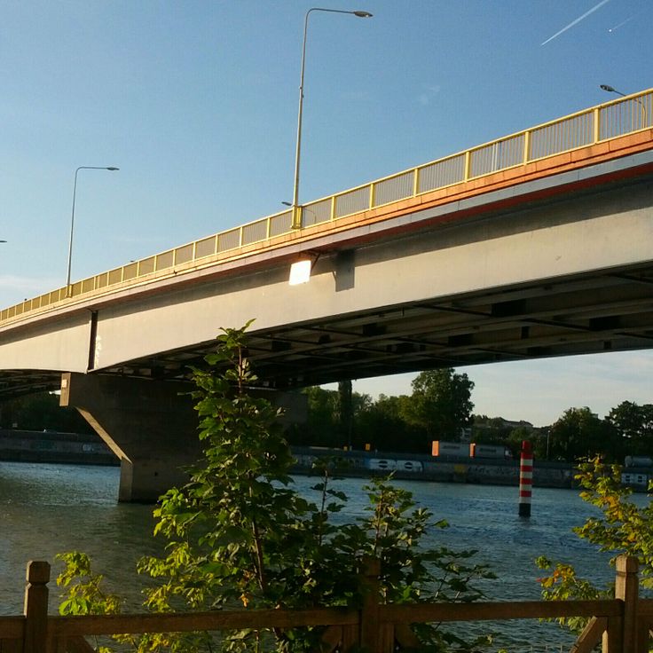 Pont Mistral
