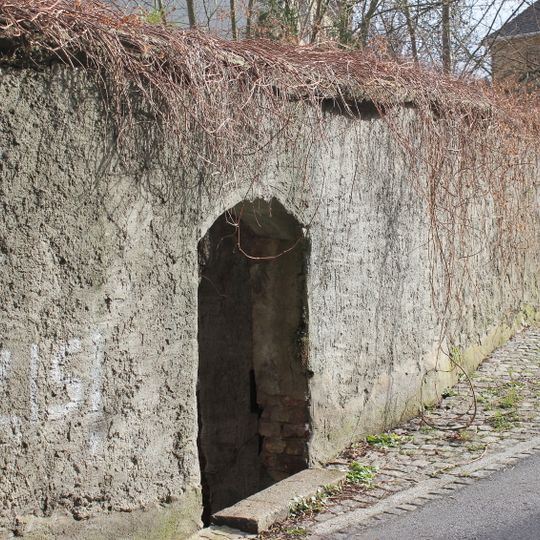 Bruchsteineinfriedung Mühlgäßchen