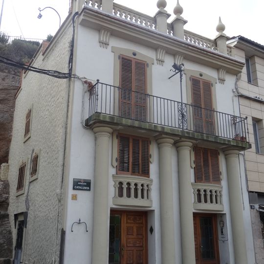 Façana al carrer Major