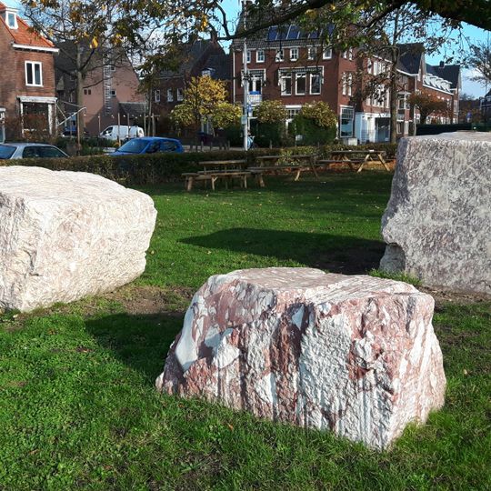 Sculptuur in drie delen