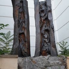 Plastika Průrva času v Petrské ulici v Brně