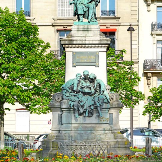 Monument à Alexandre Dumas père