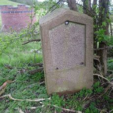 Milestone, above Stowehill Railway Tunnel