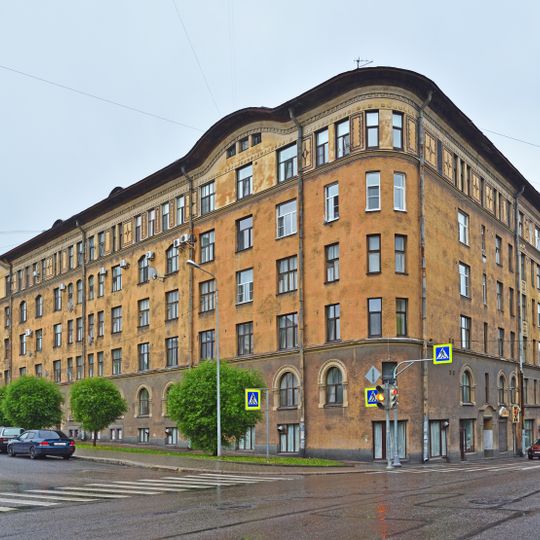 Жилой дом с магазинами Массинена