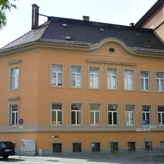 Wohnhaus Dr.-Ernst-Mucke-Straße 2