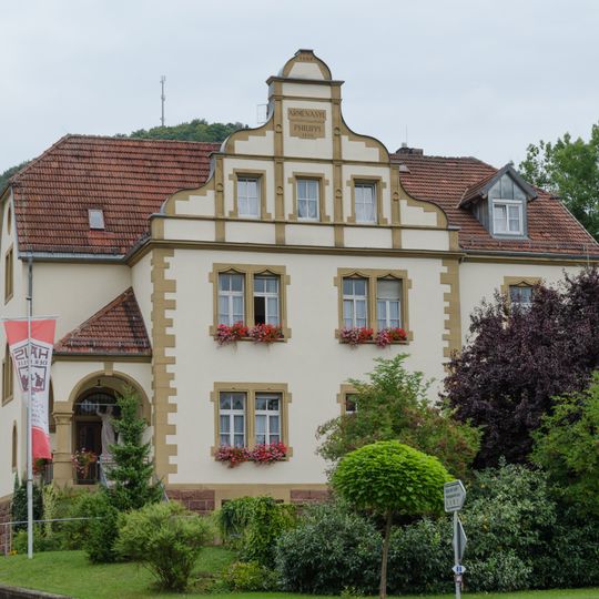 Ehemaliges Altenheim der Philippischen Armenasylstiftung, ab 1936 Distriktkrankenhaus, ab 1966 Altenheim