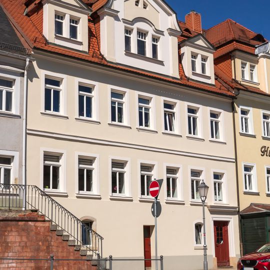 Wohnhaus mit Hinterhaus in geschlossener Bebauung Markt 5