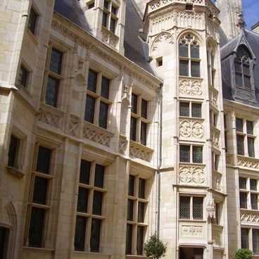 Bourges i Berry: dziedzictwo historyczne, zamki średniowieczne i tereny naturalne