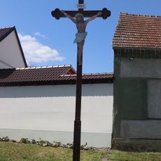 Kříž u domu 85 v Nových Syrovicích