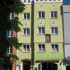 Wohn- und Geschäftshaus