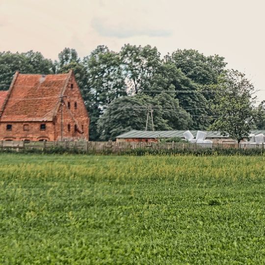 Zespół dworski i folwarczny w Tylewicach