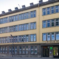 Phänomen-Werke Gustav Hiller (Sachgesamtheit); Robur-Fahrzeugbau (später) Eisenbahnstraße 1b (Bahnhofstraße 27; 29 (Verwaltungsbau))