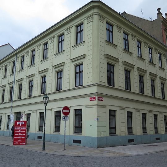 Sady Pětatřicátníků 16