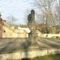 Alegorická socha Asie před salou terrenou zámku v Klášterci nad Ohří