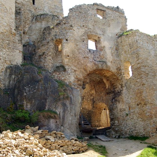 Hrad Lietava, brána hradná I.