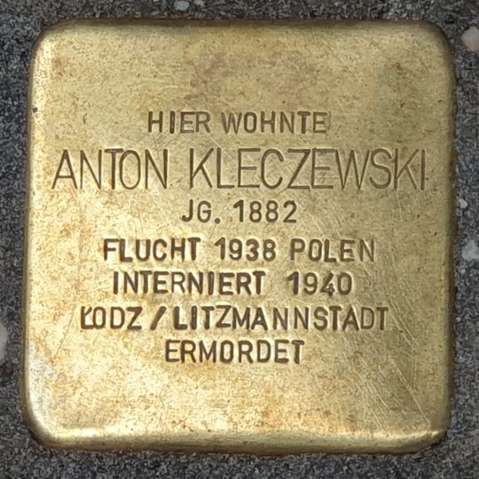 Stolperstein en memoria de Anton Kleczewski
