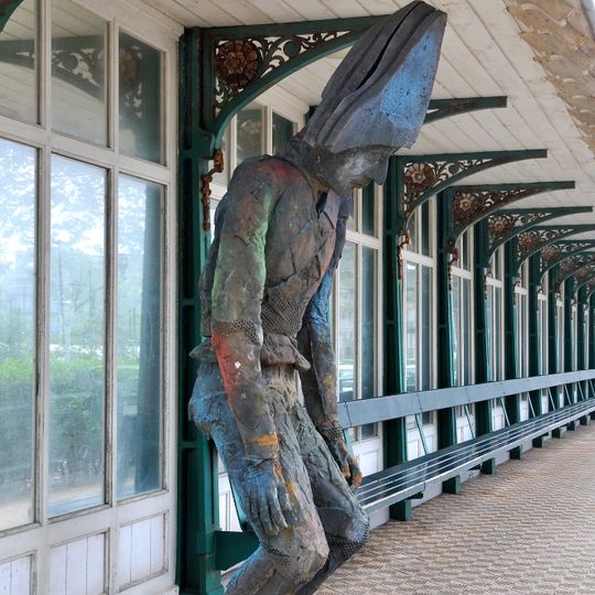 Monument Voor Een Saltimbanque