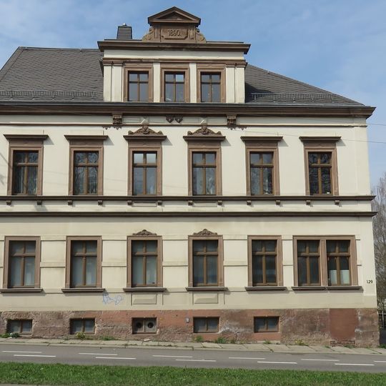 Mietshaus in offener Bebauung Frankenberger Straße 129