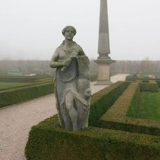 Socha alegorie svobodných umění v zahradě špitálu v Kuksu (3)