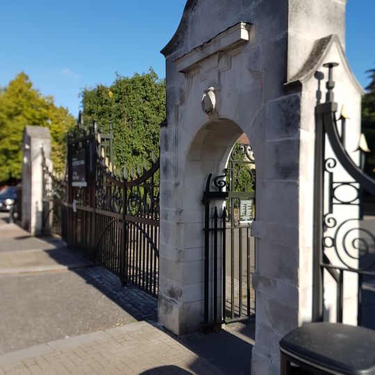 Sun Gate To Battersea Park