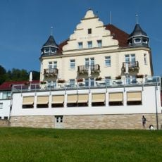 Hotel building (with restaurant) in open development Market 9