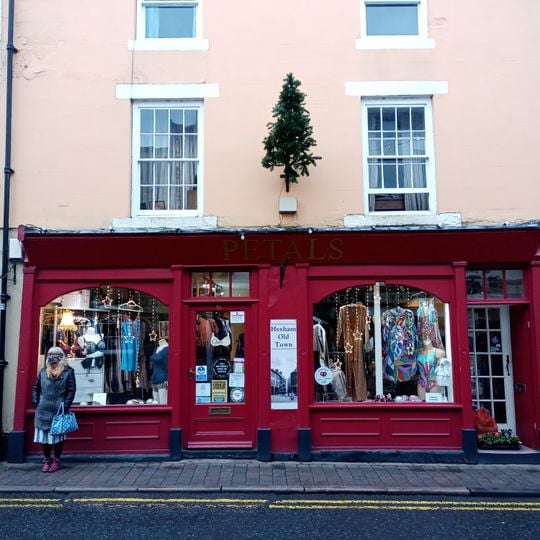 6 And 8, Market Street