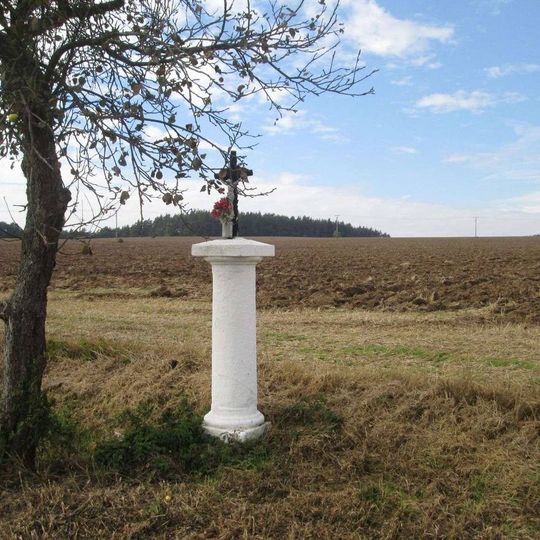 Kříž jižně od Bučí