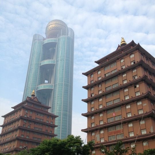 Longxi International Hotel