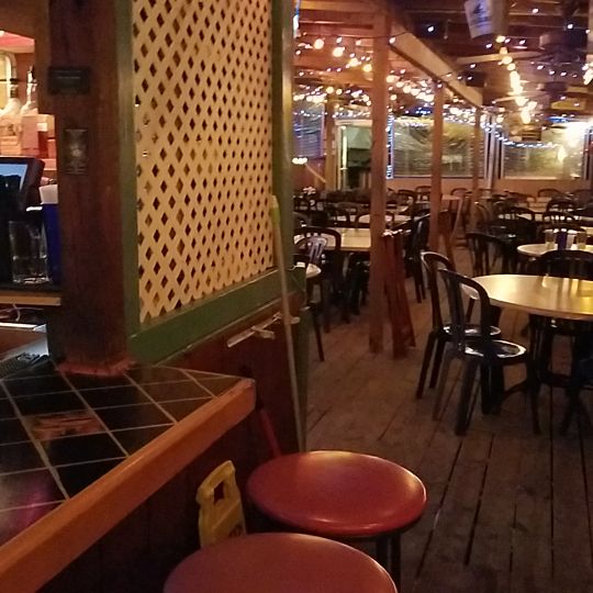 Harborside Bar & Grill