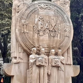 Monument commémoratif au roi Alexandre Ier de Yougoslavie et à Louis Barthou
